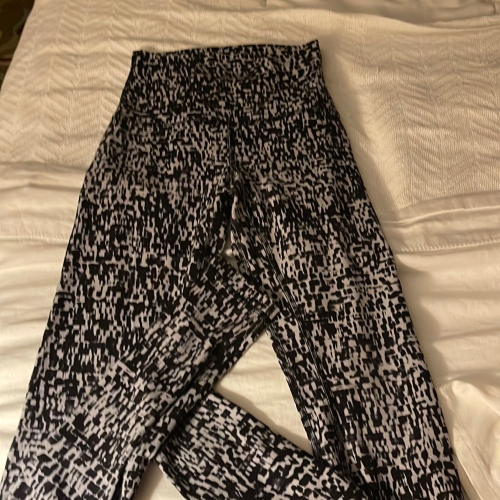 Lululemon align size 2 black and beige